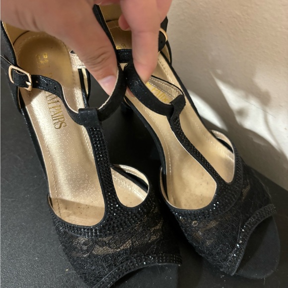 Stylish Black Sandals by Dream Paris - Picture 1 of 4